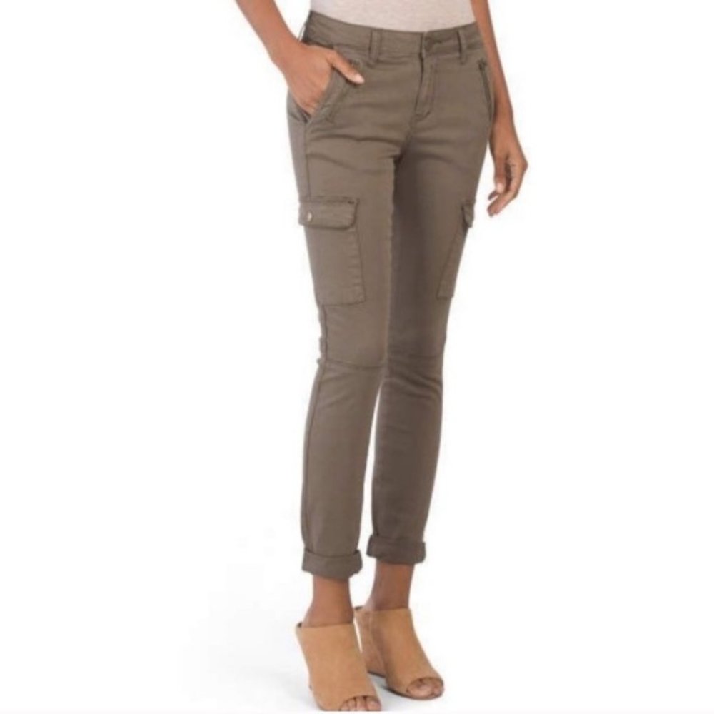 Ashley Mason Green Jeans with Gold Detail Size 5